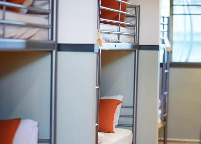 Nitra Siriraj Hostel