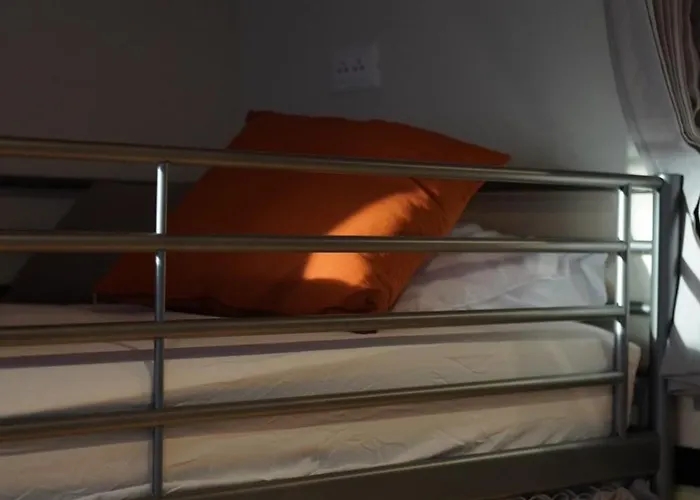 Hostel Nitra Siriraj